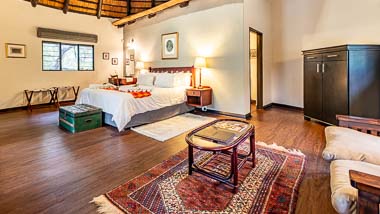 Two Sleeper Bush Villas | Phelwana Game Lodge
