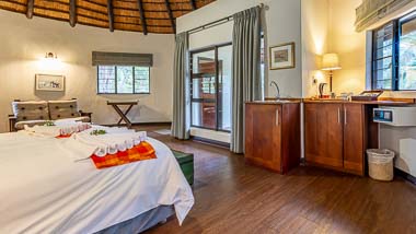 Two Sleeper Bush Villas | Phelwana Game Lodge