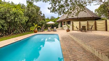 Four Sleeper Bush Villas | Phelwana Game Lodge