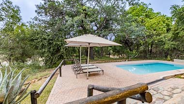 Six Sleeper Bush Villas | Phelwana Game Lodge
