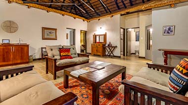 Six Sleeper Bush Villas | Phelwana Game Lodge