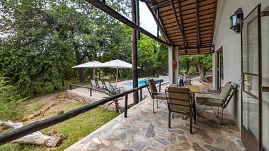 Six Sleeper Bush Villas | Phelwana Game Lodge